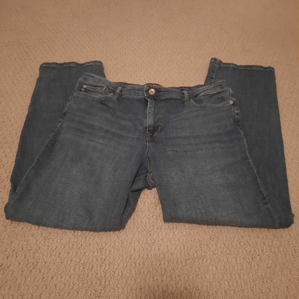 CHAPS women's denim blue jeans, size 12/31, Slim Boyfriend, preowned